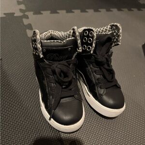 Pastry “pop tart grid” hip hop sneaker size 10